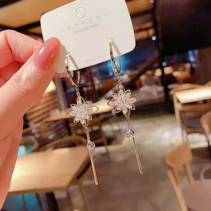 Brilliant Flower Fringe Earrings - Image 6